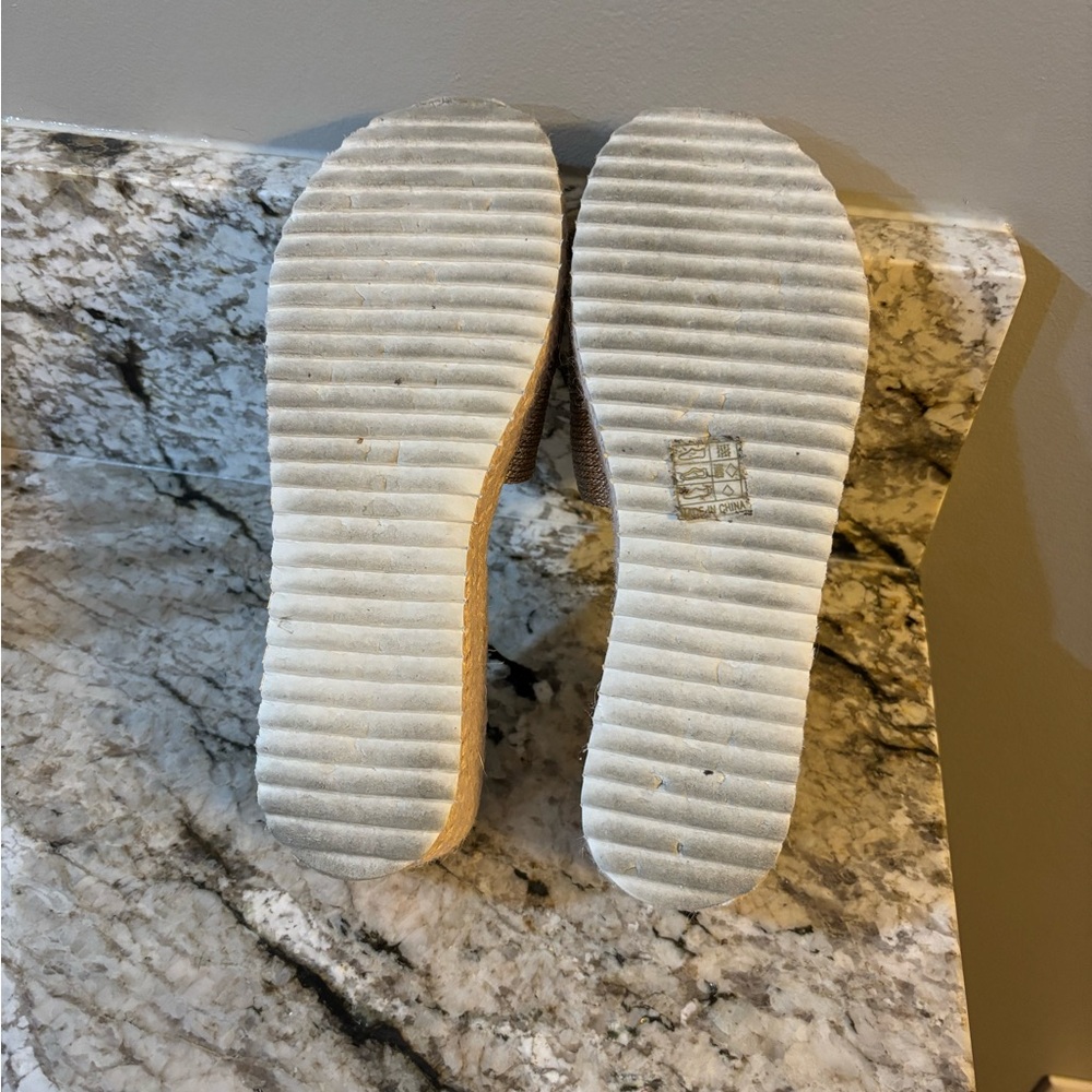 Gold platform sandals, 9.5 - Picture 2 of 2